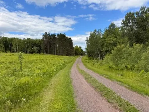 1672 County Road 146 Holyoke MN 55749