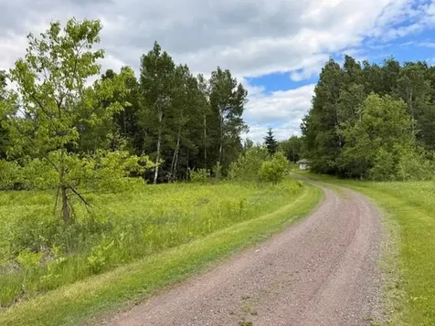 1672 County Road 146 Holyoke MN 55749