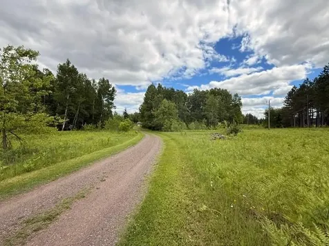 1672 County Road 146 Holyoke MN 55749