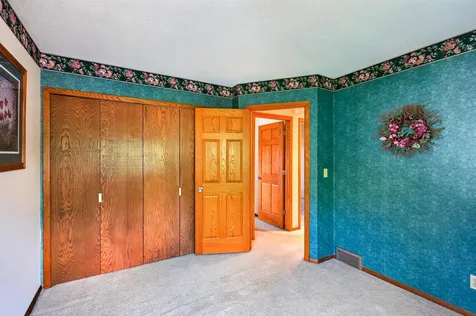 1619 Mclean Avenue Saint Paul MN 55106