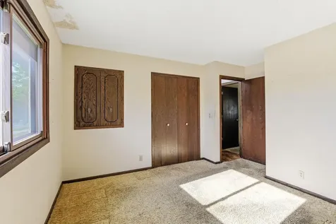8009 Noble Avenue N Brooklyn Park MN 55443
