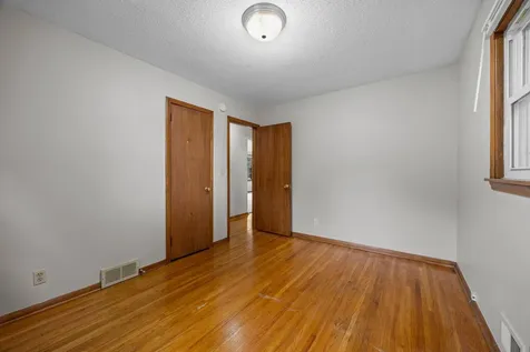 577 38th Avenue NE Columbia Heights MN 55421