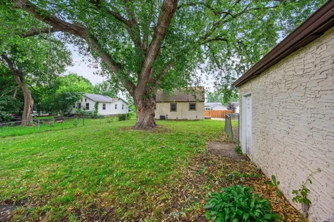 577 38th Avenue NE Columbia Heights MN 55421