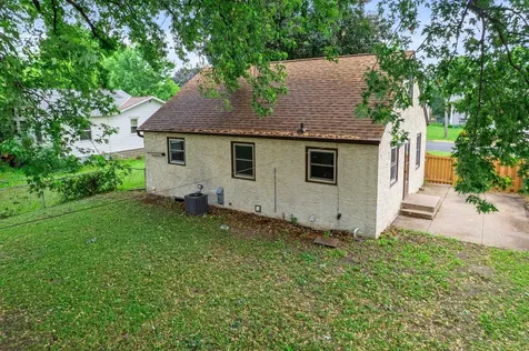 577 38th Avenue NE Columbia Heights MN 55421