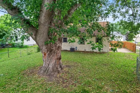 577 38th Avenue NE Columbia Heights MN 55421