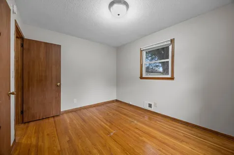 577 38th Avenue NE Columbia Heights MN 55421