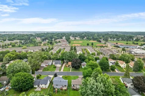 577 38th Avenue NE Columbia Heights MN 55421