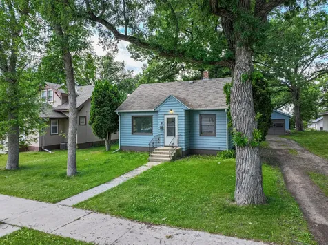 1318 Irving Street Alexandria MN 56308