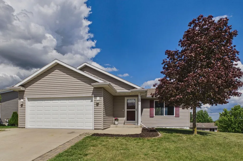 5232 Kingsbury Place NW Rochester MN 55901