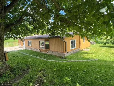 41806 Davenport Street NE Braham MN 55006