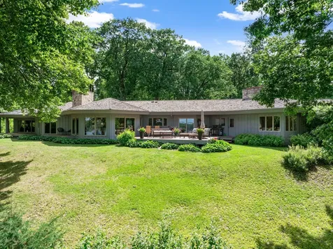 22 Evergreen Road North Oaks MN 55127