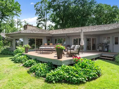 22 Evergreen Road North Oaks MN 55127