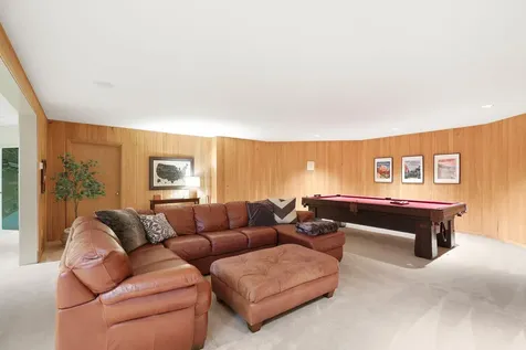 22 Evergreen Road North Oaks MN 55127
