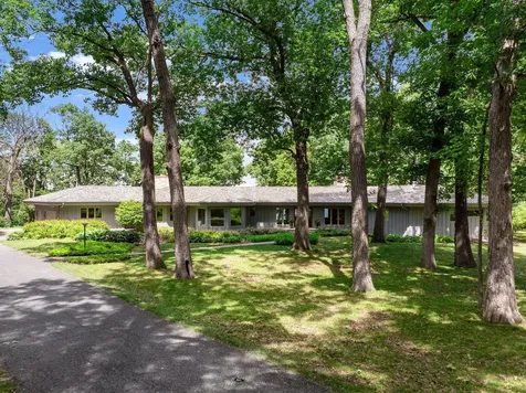 22 Evergreen Road North Oaks MN 55127