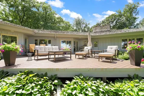 22 Evergreen Road North Oaks MN 55127