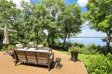 22 Evergreen Road North Oaks MN 55127
