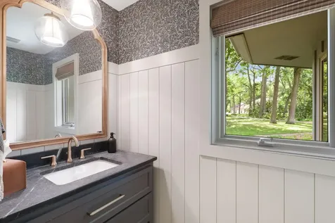 22 Evergreen Road North Oaks MN 55127