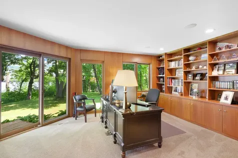 22 Evergreen Road North Oaks MN 55127
