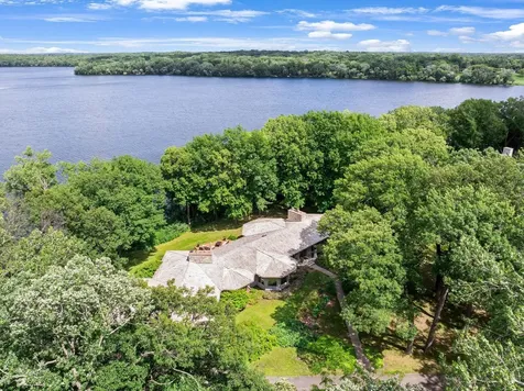 22 Evergreen Road North Oaks MN 55127