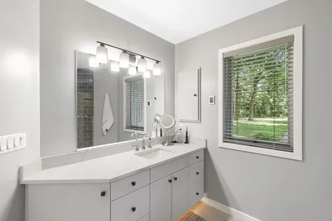 22 Evergreen Road North Oaks MN 55127