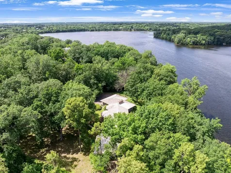 22 Evergreen Road North Oaks MN 55127