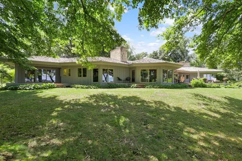 22 Evergreen Road North Oaks MN 55127