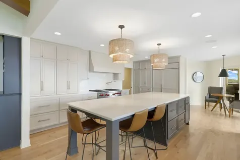 22 Evergreen Road North Oaks MN 55127