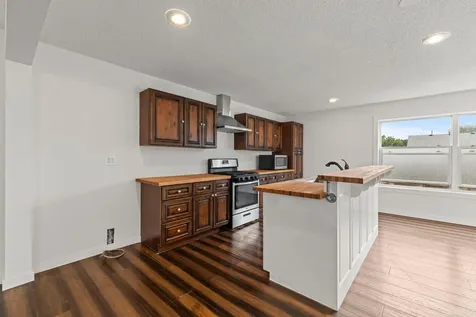9143 Brunswick Avenue N Brooklyn Park MN 55443