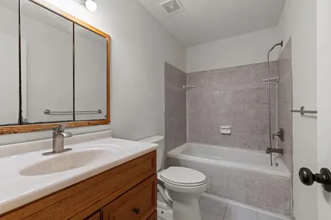 9143 Brunswick Avenue N Brooklyn Park MN 55443