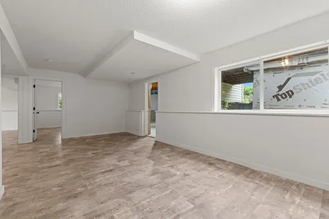9143 Brunswick Avenue N Brooklyn Park MN 55443