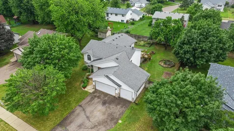 9143 Brunswick Avenue N Brooklyn Park MN 55443