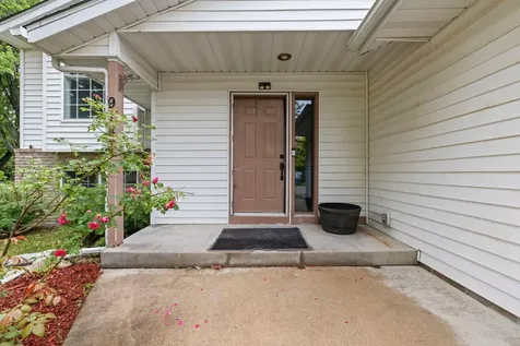 9143 Brunswick Avenue N Brooklyn Park MN 55443