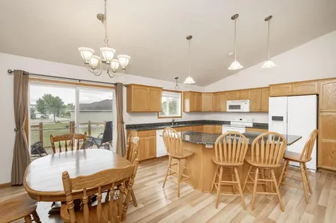 807 16th Avenue W West Fargo ND 58078