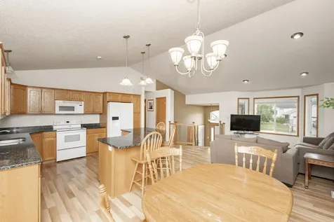 807 16th Avenue W West Fargo ND 58078