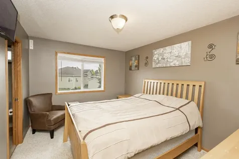 807 16th Avenue W West Fargo ND 58078