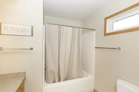 807 16th Avenue W West Fargo ND 58078