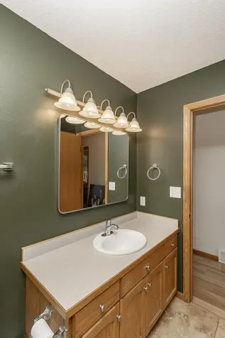 807 16th Avenue W West Fargo ND 58078