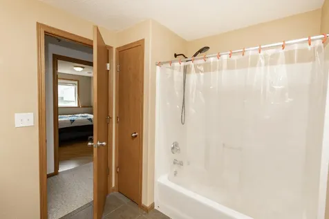 807 16th Avenue W West Fargo ND 58078