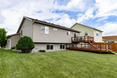 807 16th Avenue W West Fargo ND 58078