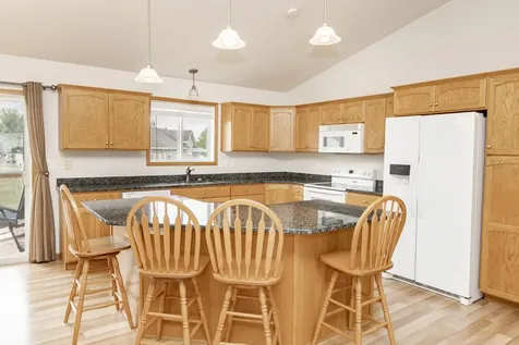 807 16th Avenue W West Fargo ND 58078
