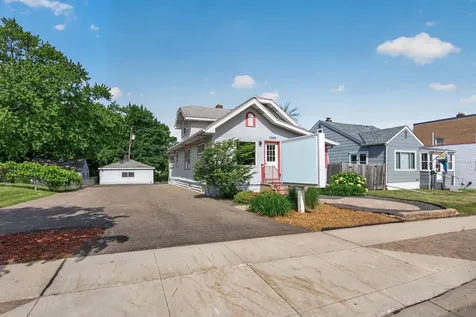 1069 S Robert Street West Saint Paul MN 55118