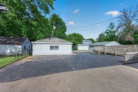 1069 S Robert Street West Saint Paul MN 55118