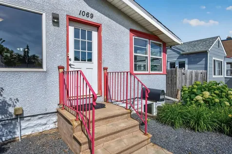 1069 S Robert Street West Saint Paul MN 55118