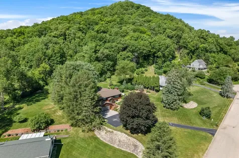 39109 Karen Court Winona MN 55987