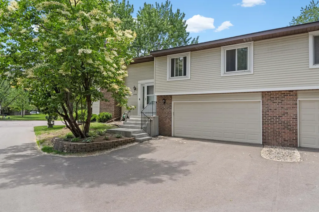 13906 Herald Way Apple Valley MN 55124
