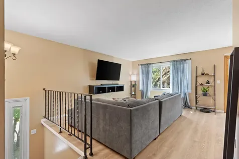 13906 Herald Way Apple Valley MN 55124