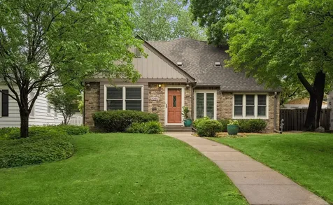 2215 Bayard Avenue Saint Paul MN 55116