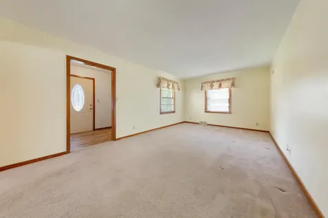 825 8th Avenue NE Waseca MN 56093