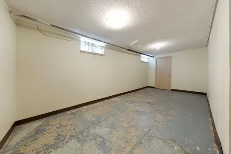 825 8th Avenue NE Waseca MN 56093