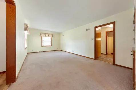 825 8th Avenue NE Waseca MN 56093